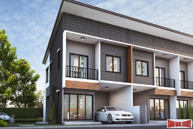 New Development of Modern Town Houses in Secure Estate with Excellent Facilities, close to Mega Bangna, Bang Phli-1