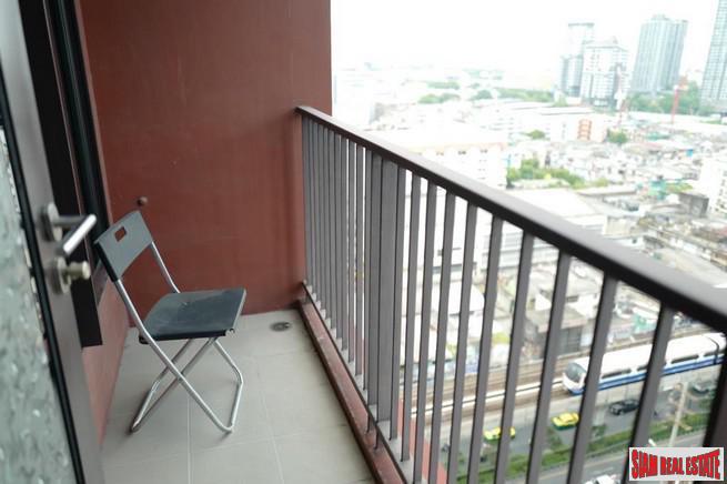 WYNE Sukhumvit | One Bedroom for Sale with Nice City and Pool Views in Phra Khanong-5