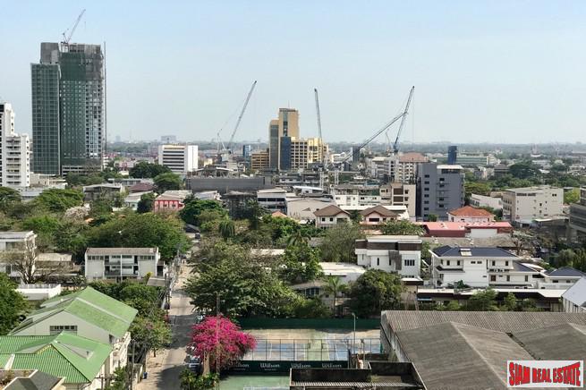 Rhythm Sukhumvit 36 | Comfortable One Bedroom Thong Lo Condo for Sale with City & Pool Views-5