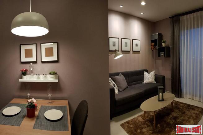 Rhythm Sukhumvit 36 | Comfortable One Bedroom Thong Lo Condo for Rent with City & Pool Views-9