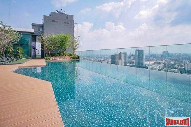 Life Sukhumvit 48 | Sunny One Bedroom on High Floor for Sale in Phra Khanong-1