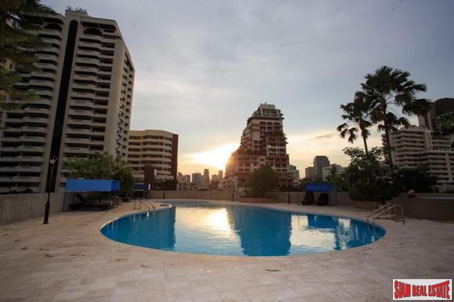 Regent on the Park 3 | Spacious and Newly Renovated Three Bedroom Condo for Sale in Phrom Phong-16