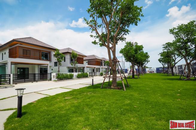 New Development Modern Smart Homes in Construction in a Secure Estate with Excellent Facilities, close to Mega Bangna, Bang Phli-2