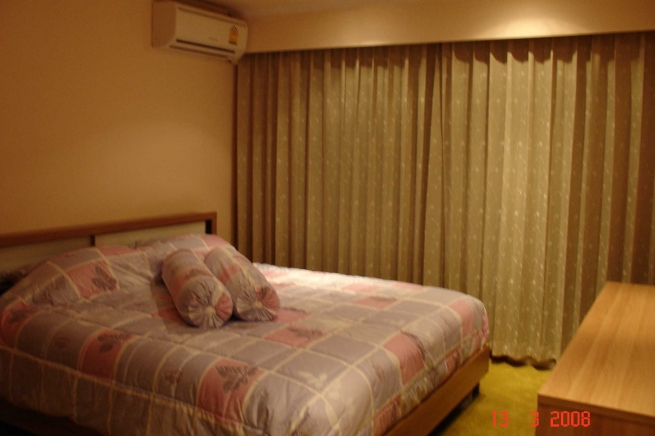 Country Complex Tower B BTS Bangna | 260 sqm 11th Floor Renovated 5 Units Combined Condo on Bangna Intersection-13