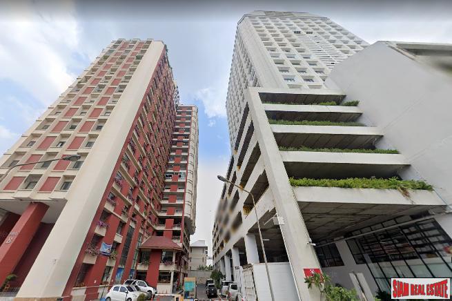 Country Complex Tower B BTS Bangna | 260 sqm 11th Floor Renovated 5 Units Combined Condo on Bangna Intersection-14