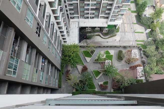 Aspire Rama 9 | Brightly Furnished One Bed Condo on 20th Floor with Closed Kitchen in Excellent Location of Rama 9-29