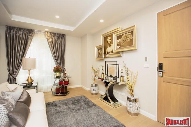 New Completed European Style Luxury Low-Rise Condo Located Between Phrom Phong and Thong Lor at Sukhumvit 49 - 2 Bed Units-11