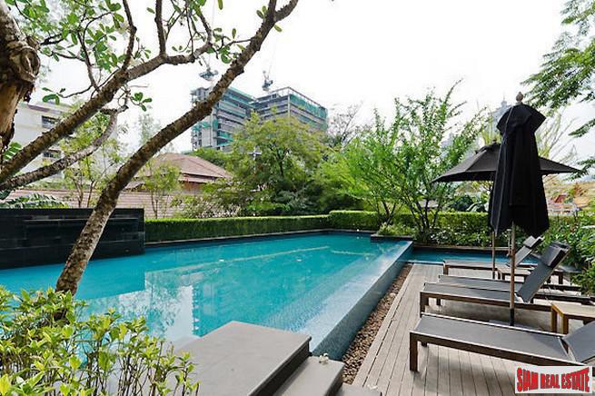 Hive Sukhumvit 65 | Cheerful Pool View One Bedroom Condo for Sale 650 m. from BTS Ekkamai-1