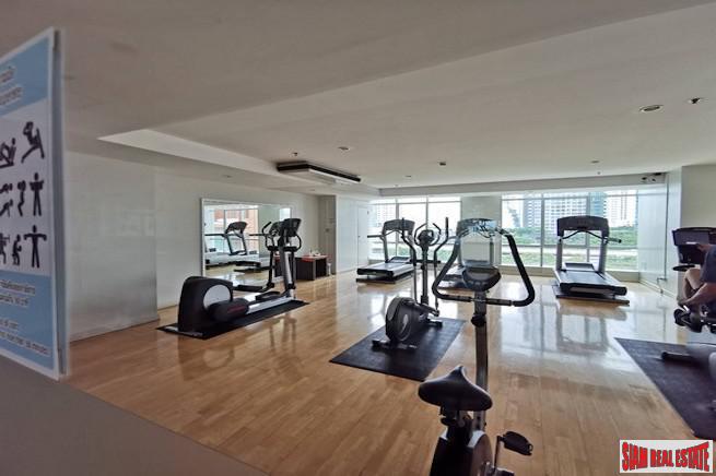 Baan Sathorn Chaophraya | Exceptional River Views from this Two Bedroom Condo for Sale in Saphan Taksin-2