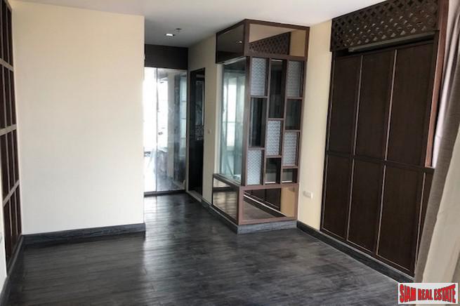 Rhythm Sathorn | Rare Corner Two Bedroom Condo for Sale with 180 degree Views of the River-4