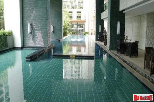 The Address Chidlom | Sunny One Bedroom Condo for Sale Close to the City Center-0
