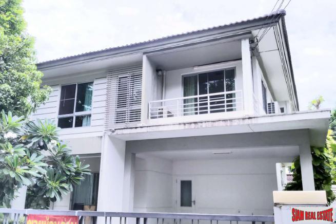 Sivalee Ramkhamhaeng-Wongwaen | 2 Storey 3 Bed House Located next to Clubhouse in Peaceful Estate at Ramkhamhaeng Road Area-0