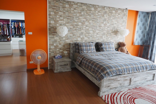 Ultimate Home Office | Large Luxury 5 Bed House with Private Pool Plus Office Building at Bang Chak, Close to BTS Punnawithi-8