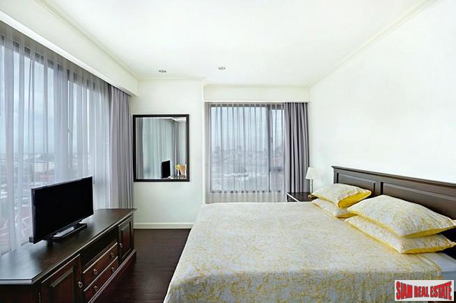 Condo One X Sukhumvit 26 | Bright and Spacious One Bedroom Close to BTS Phrom Phong-16