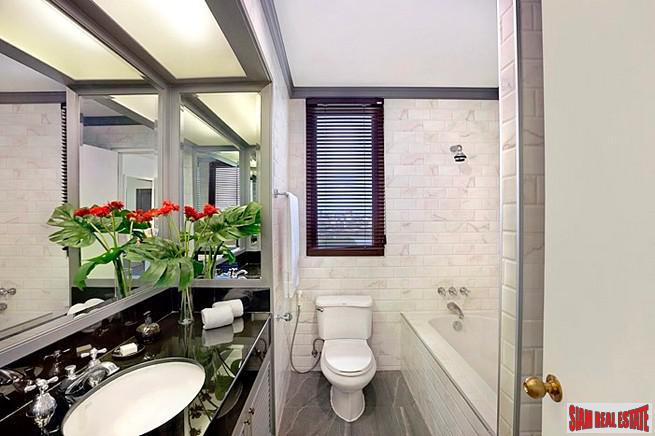 Condo One X Sukhumvit 26 | Bright and Spacious One Bedroom Close to BTS Phrom Phong-17