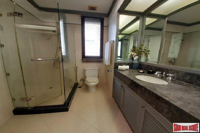 Condo One X Sukhumvit 26 | Bright and Spacious One Bedroom Close to BTS Phrom Phong-23