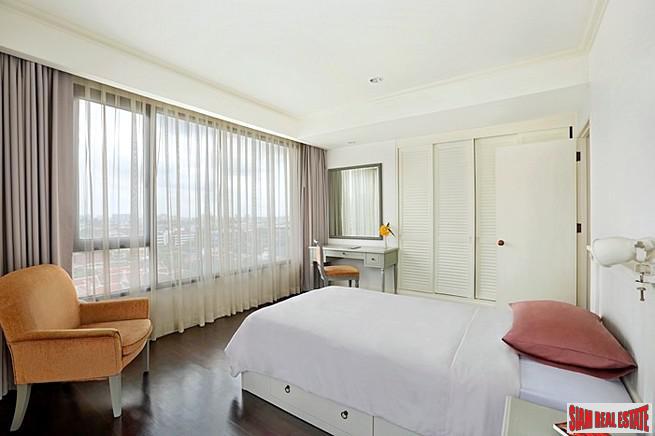 Condo One X Sukhumvit 26 | Bright and Spacious One Bedroom Close to BTS Phrom Phong-4