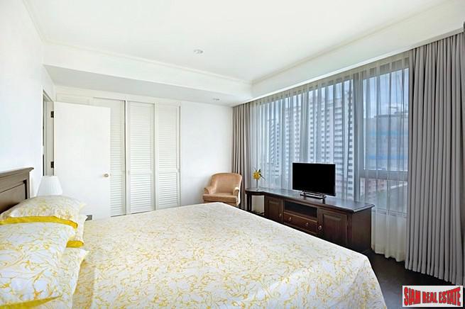Condo One X Sukhumvit 26 | Bright and Spacious One Bedroom Close to BTS Phrom Phong-5