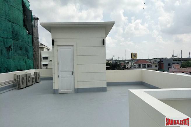 New Modern Five Bedroom Family-Style Home with Rooftop Terrace and 4 Parking Stalls for Sale in Ari-13