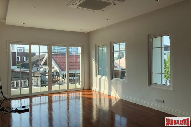 New Modern Five Bedroom Family-Style Home with Rooftop Terrace and 4 Parking Stalls for Sale in Ari-7