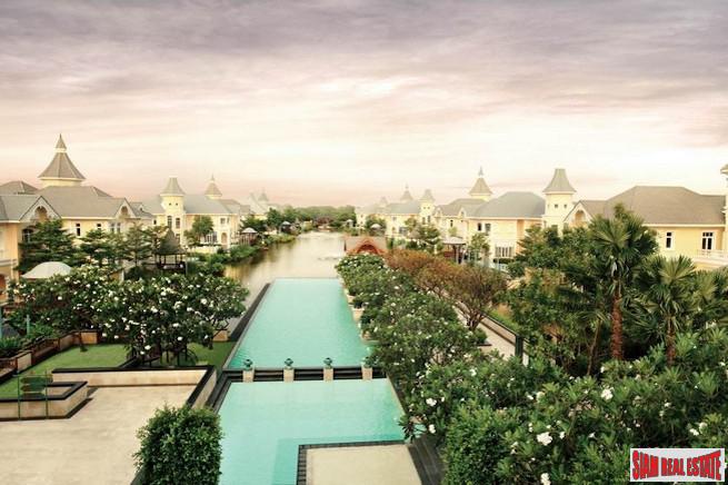 The Royal Residence, Kaset Navamin | Luxury Five Bedroom Villa for Sale in Award Winning Private Lat Phrao Estate-1