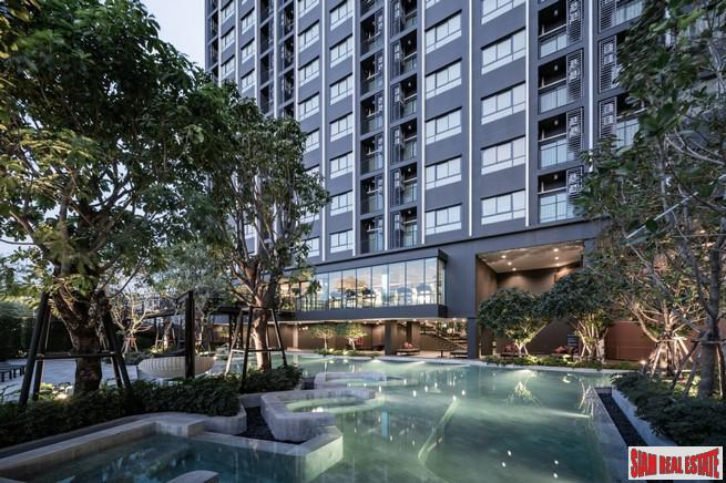 Newly Completed High-Rise at New Rama 9 Area on Ramkhamhaeng Road 9 Close to MRT by Leading Thai Developers - Studio Units - Up to 10% Discount!-0