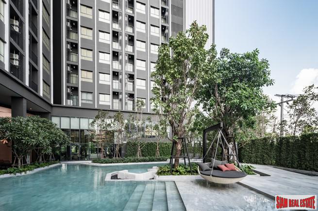 Newly Completed High-Rise at New Rama 9 Area on Ramkhamhaeng Road 9 Close to MRT by Leading Thai Developers - 1 Bed Units - Up to 10% Discount!-1