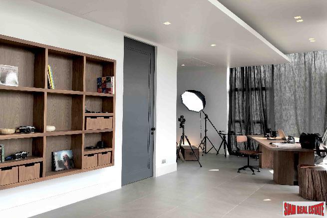 Luxury Development of 5 Newly Completed 5 Storey Home Offices at Phatthanakan, Suan Luang-4