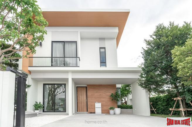 New Estate of Twin Modern Eco Homes in Construction at Bangna-1