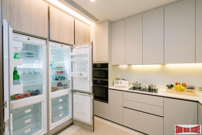 New Ultra Luxury High-Rise on Sukhumvit Road close to BTS Ekkamai - 2 Bed Units-2