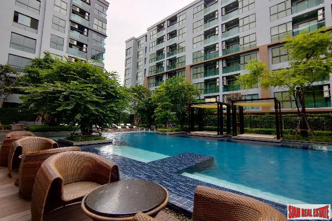 Ready to Move in Resort Style Low-Rise Condo next to Canal at Sukhumvit 50, BTS Onnut - 2 Bed Units - Up to 33% Discount and Full Furnished!-6