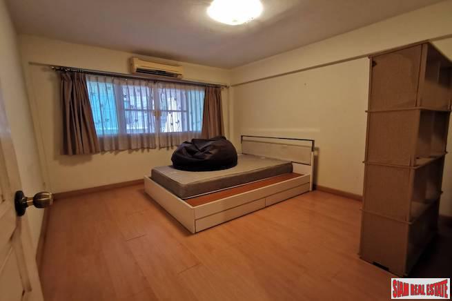 Three Storey Three Bedroom Townhouse for Sale in a Quiet Sukhumvit 39 Location-4