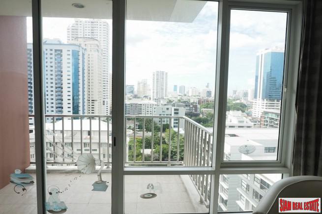 Fullerton Sukhumvit | Two Bedroom Private Corner Condo with City Views for Sale in Thong Lo - Pet Friendly!