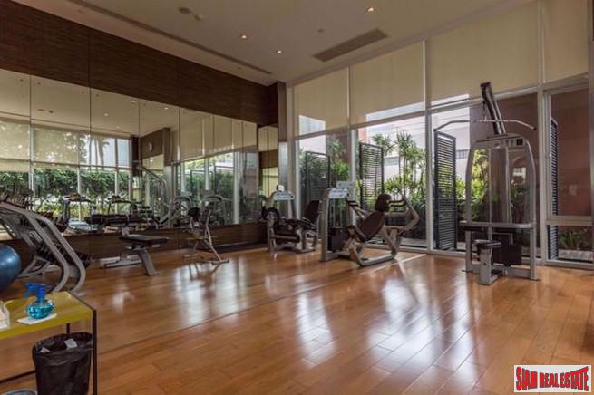 Fullerton Sukhumvit | Two Bedroom Private Corner Condo with City Views for Sale in Thong Lo - Pet Friendly!