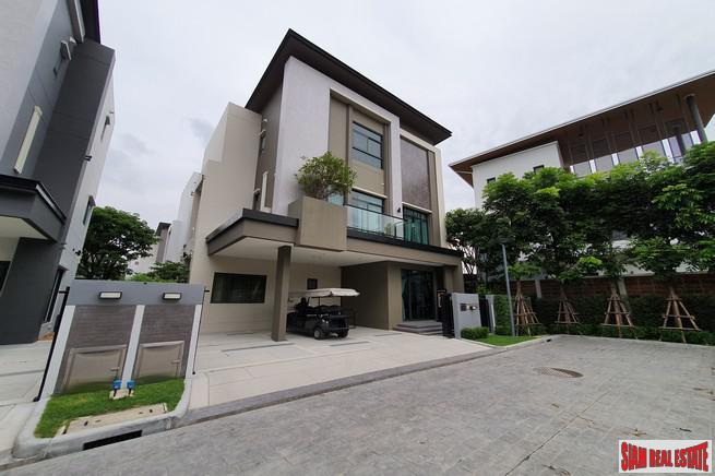 Luxury 4 Bed Show House for Sale in Exclusive Estate with Clubhouse at Bangchak Sukhumvit, close to BTS Phunnawithee