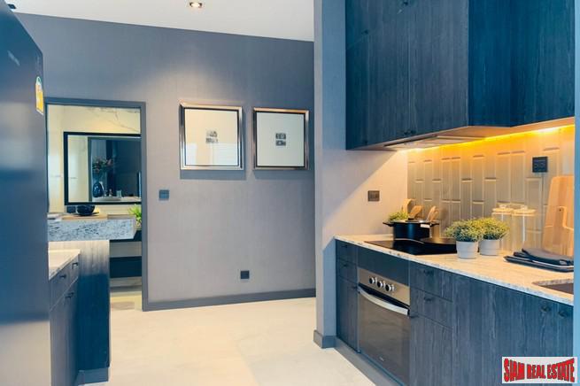 Luxury 4 Bed Show House for Sale in Exclusive Estate with Clubhouse at Bangchak Sukhumvit, close to BTS Phunnawithee
