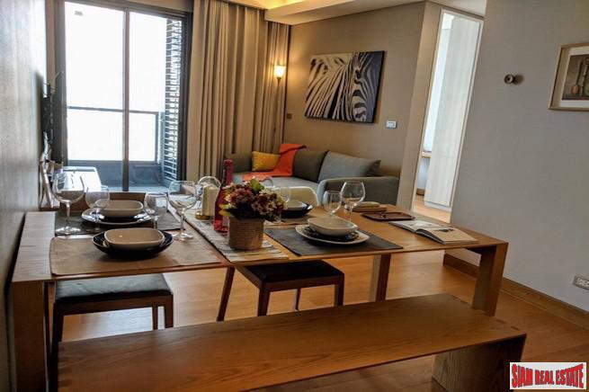 The Lumpini 24 | Fantastic City Views and Excellent Facilities - Two Bedroom Condo for Sale on Sukhumvit 24