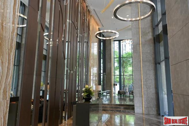 The Lumpini 24 | Fantastic City Views and Excellent Facilities - Two Bedroom Condo for Sale on Sukhumvit 24