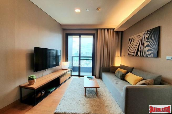 The Lumpini 24 | Fantastic City Views and Excellent Facilities - Two Bedroom Condo for Sale on Sukhumvit 24