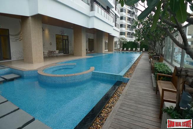 Bright Sukhumvit 24 | Two Bedroom Condo for Sale in a Nice Lively Residential Alley on Sukhumvit 24