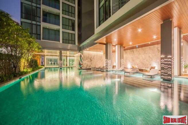 The Room Sukhumvit 69 | One Bedroom Condo for Sale with Pool Views and 100 m. to BTS Thong Lo