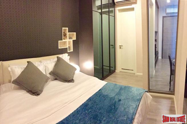 The Room Sukhumvit 69 | One Bedroom Condo for Sale with Pool Views and 100 m. to BTS Thong Lo