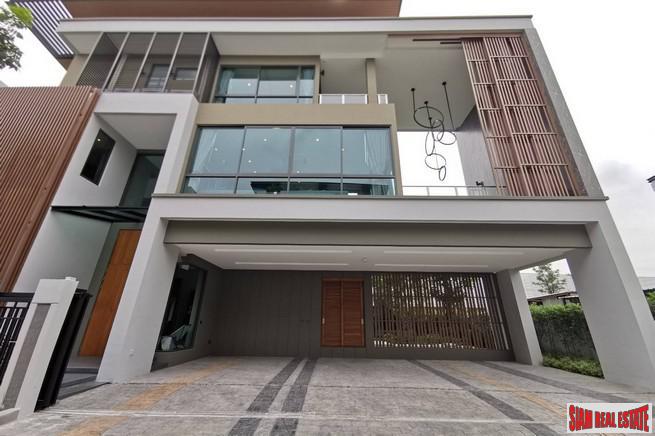 Luxury 5 Bed Show House for Sale in Exclusive Estate with Clubhouse at Bangchak Sukhumvit, close to BTS Phunnawithee