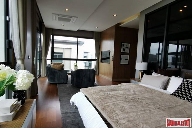 Luxury 5 Bed Show House for Sale in Exclusive Estate with Clubhouse at Bangchak Sukhumvit, close to BTS Phunnawithee