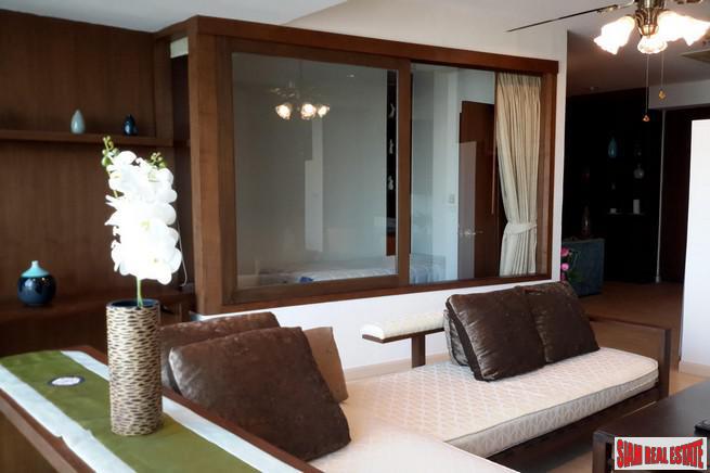 Baan Sathorn Chaophraya | Exceptional River Views from this 2 Bed Corner Unit on 26th Floor on the Chaophraya River-14