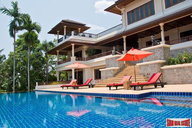 Lakewood Hills Estate | Exceptional Mountain View Villa with Private Pool and Many Extras - Excellent Holiday Rental Potential-0