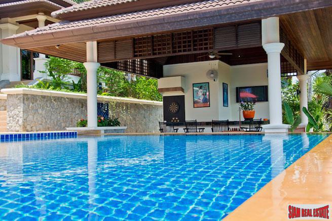 Lakewood Hills Estate | Exceptional Mountain View Villa with Private Pool and Many Extras - Excellent Holiday Rental Potential-2