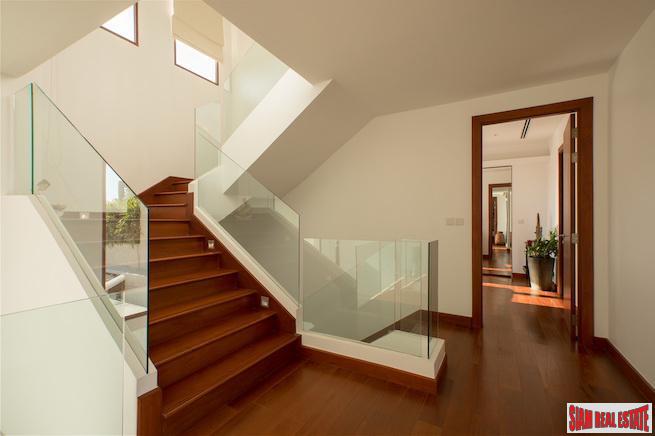 The Waterfront Royal Villas | Five Bedroom Luxury House with 23m Private Boat Berth for Sale-9