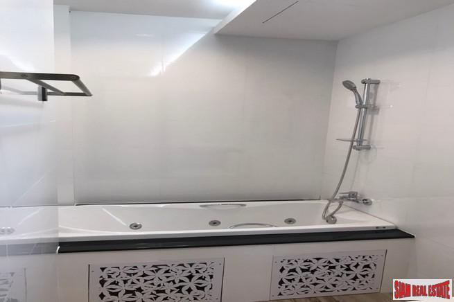 36 D.Well | Large Three Bedroom for Rent in Modern Phra Khanong Low-Rise Condo-10