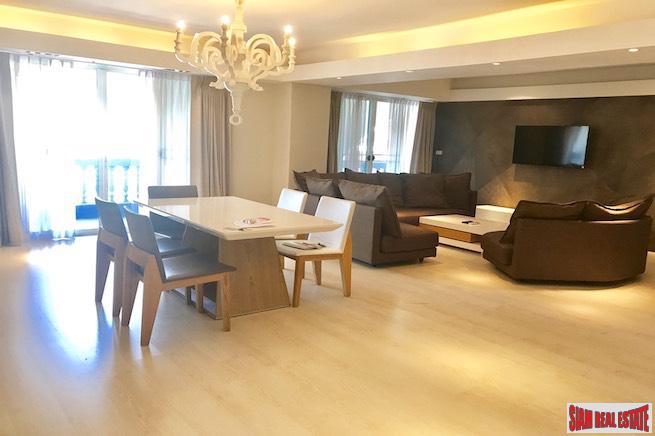 Royal Castle Sukhumvit 39 | Renovated Three Bedroom Condo for Sale in the Heart of Sukhumvit 39-4